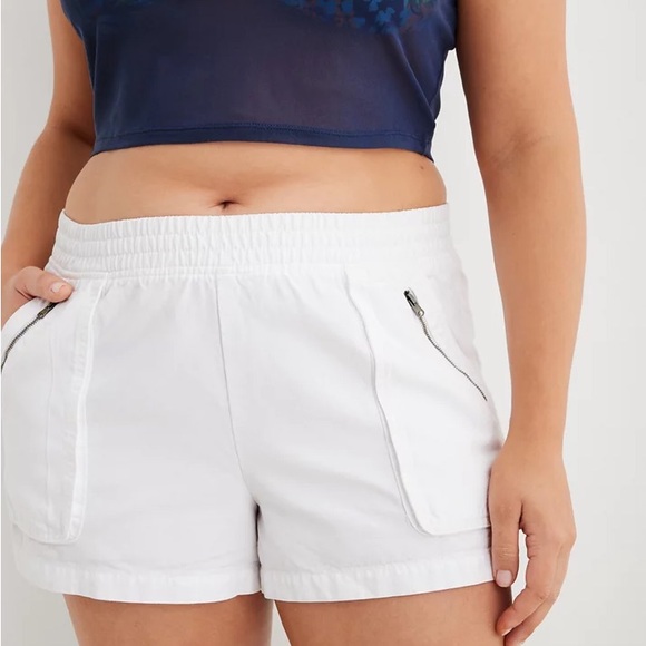 Aerie White Women's Cargo Shorts - Picture 1 of 7